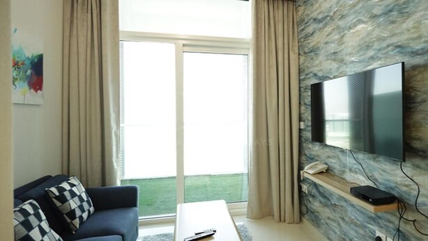 Departamento, 1 habitación, balcón, vista a la ciudad | Sala de estar
