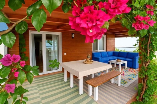 Fantastic Villa with Large Wooden Porch and Independent Outdoor Kitchen