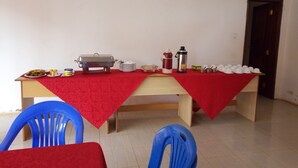 Free daily English breakfast - Hotel Alice Lira (Lira)