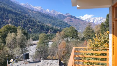 Room in Manali with mountain and river view front Balcony-8 
