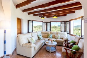 TV - Schöne Naturstein-finca für 8 Personen mit Ausblick, Privatem Pool, Klima, Wlan (Es Carritxo)