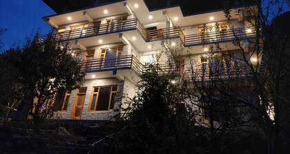 Private Room in Manali, Mountain and River view Near Manali-4