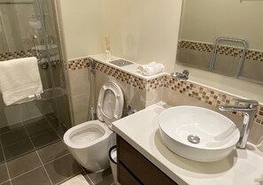 Apartment, 1 Schlafzimmer, Balkon, Meerblick | Badezimmer