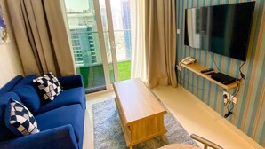 Apartemen, 1 kamar tidur, balkon, pemandangan kota | Ruang keluarga