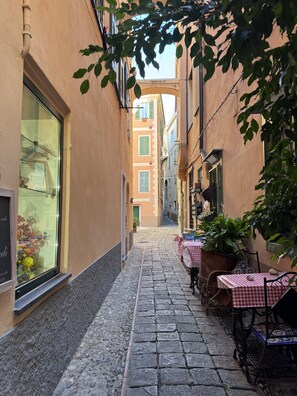 屋外ダイニングエリア