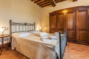 Family Apartment, Multiple Bedrooms, 2 Bathrooms (Fratta Ciclamini) | 3 bedrooms, free WiFi, bed sheets - Fratta Apartments (Cortona)