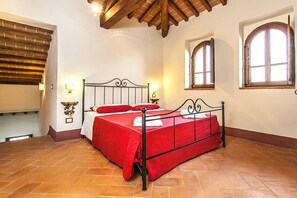 3 bedrooms, free WiFi, bed sheets - Fratta Apartments (Cortona)