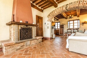Interior - Fratta Apartments (Cortona)