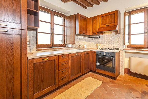 Fridge, oven, stovetop, dishwasher - Fratta Apartments (Cortona)