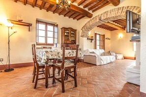 Family Apartment, Multiple Bedrooms (Fratta Mimose) | Interior - Fratta Apartments (Cortona)