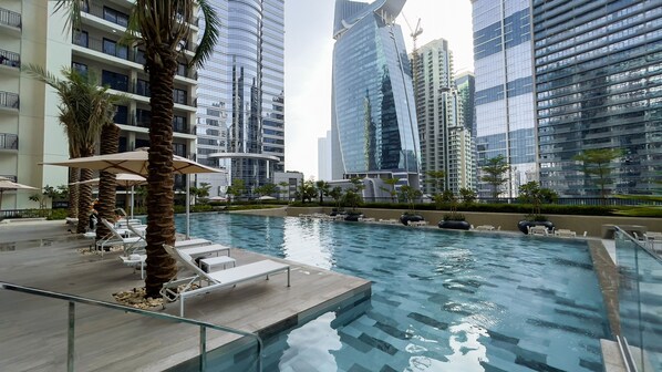 Pool - Nice and Cozy Apartment. 15 min from metro (Dubai)