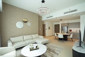 Apartment, 2 Bedrooms | Living area