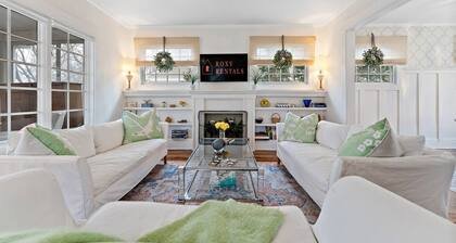 Your Gateway to Lakeside Bliss and Urban Excitement in Downtown, Wayzata.