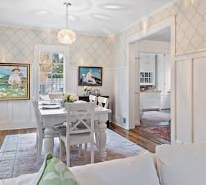 Interior - "The Broadway Hideaway" by Roxy Rentals (Wayzata)