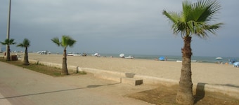 Martil apartment facing the sea