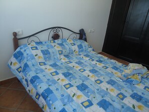 3 bedrooms, iron/ironing board, WiFi, bed sheets - Martil apartment facing the sea (Martil)