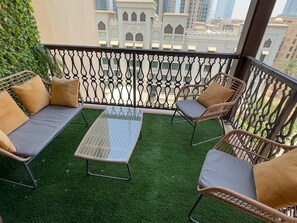 Apartment, 3 Bedrooms | Property grounds - Mh - Luxuries 3 Bhk - Offer Near Dubai Mall - 704 (Dubai)