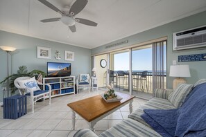 TV - Direct oceanfront views from your private balcony. (Ocean City)