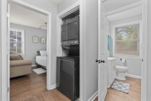 2 chambres, fer et planche Ă repasser, Wi-Fi, draps fournis