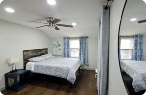 4 bedrooms, iron/ironing board