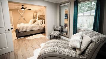 6 chambres, bureau, fer et planche à repasser, lit parapluie