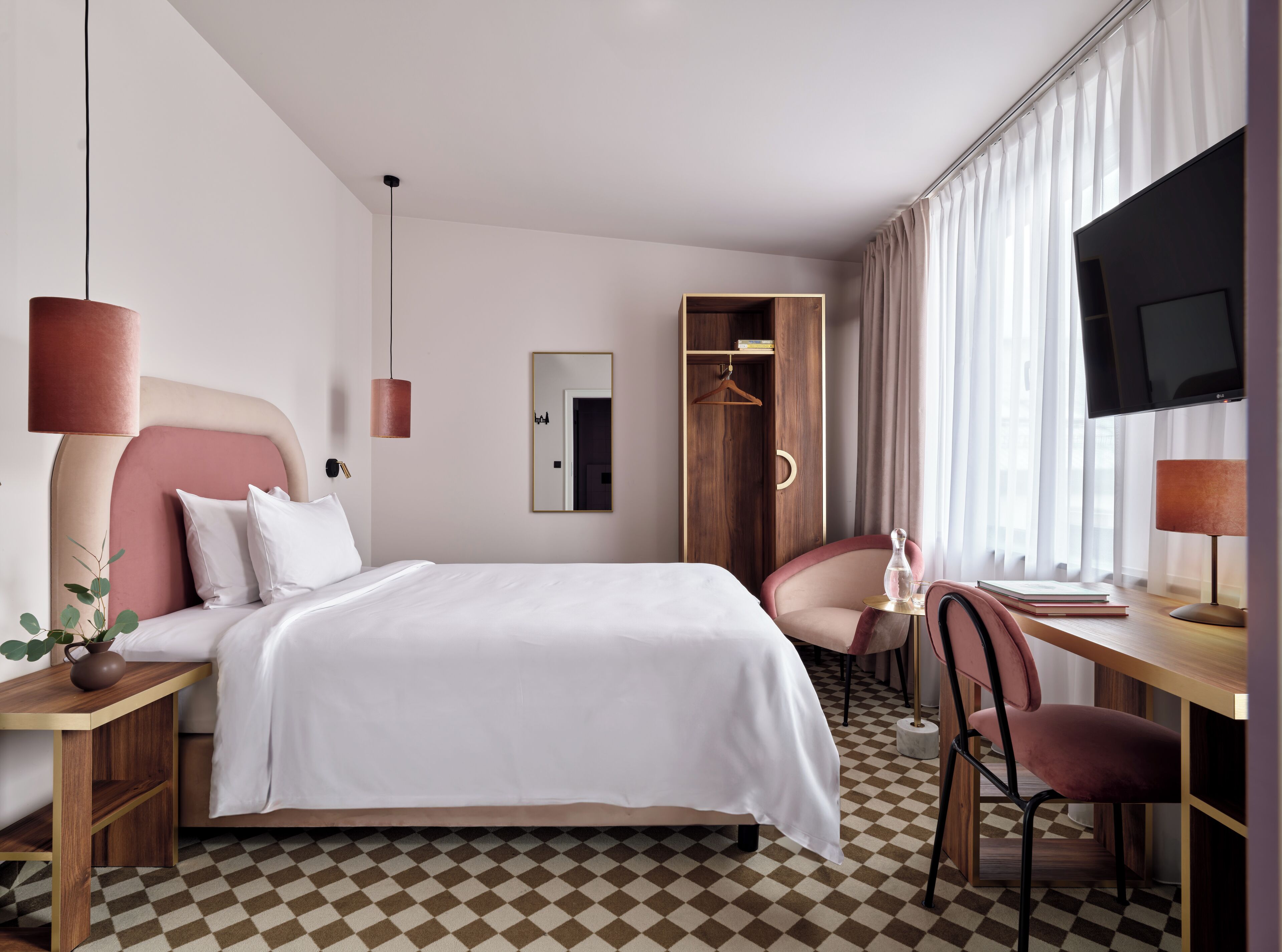 Ropa de cama de alta calidad y minibar 