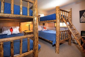 2 bedrooms, desk, iron/ironing board, travel cot
