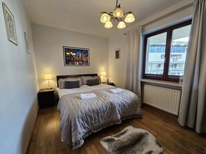 1 habitación, tabla de planchar con plancha, wifi y ropa de cama 
