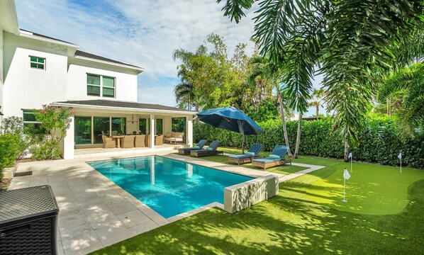 Outdoor pool, a heated pool