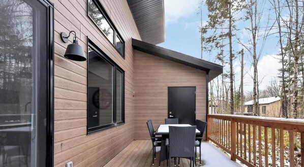 Outdoor dining - Archibald | Relaxing stay with spa | Swimming pool (Pont-Rouge)