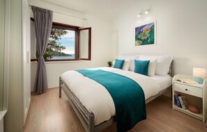 5 soverom, strykejern/-brett, wi-fi (inkludert) og sengetøy