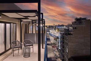 Front of property – evening/night