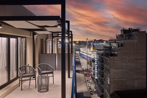 Fachada del alojamiento - Noche