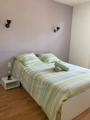 3 Schlafzimmer, Bügeleisen/Bügelbrett, WLAN, Bettwäsche