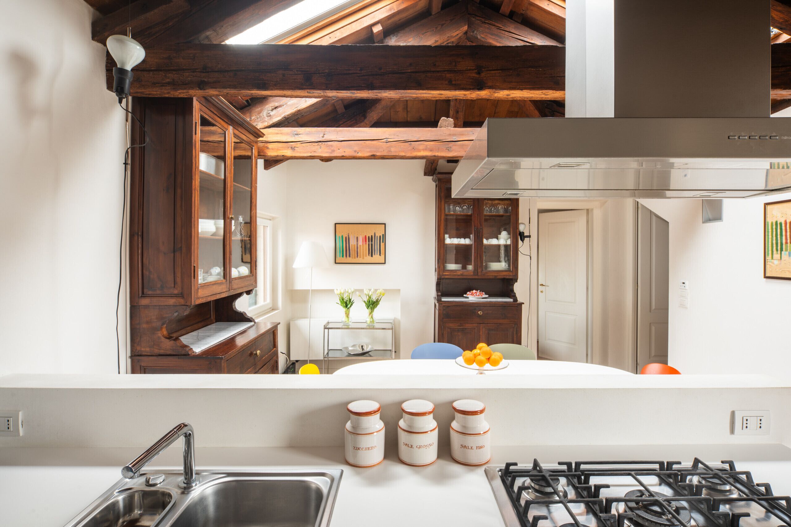 Kühlschrank, Mikrowelle, Ofen, Geschirrspüler