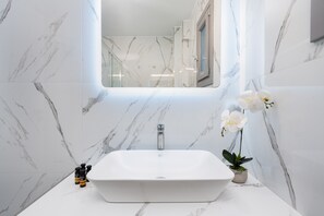 Shower, hair dryer, towels, soap - Deluxe With Outdoor Private Hot Tub & Beach Front, Aegean Melody Suites (Thira)