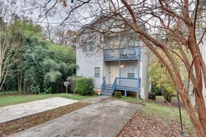 Interior - Idyllic Atlanta Apartment: 6 Mi to Airport (Atlanta)