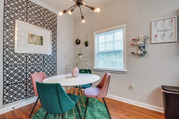 Apartment (3 Bedrooms) | Interior - Idyllic Atlanta Apartment: 6 Mi to Airport (Atlanta)