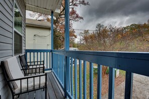 Interior - Idyllic Atlanta Apartment: 6 Mi to Airport (Atlanta)