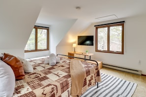 4 間臥室、書桌、筆電工作空間、熨斗/熨衣板