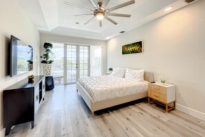 5 bedrooms, laptop workspace, iron/ironing board, free cots/infant beds