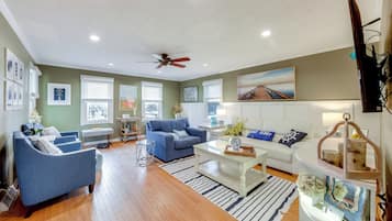 House (3 Bedrooms) | Front of property