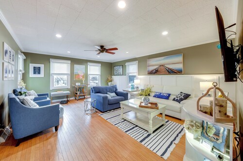 Family-friendly Twin Lakes Home Near Lake Mary!