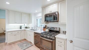 Nhà (3 Bedrooms) | Nội thất