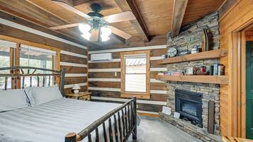 House (1 Bedroom) | Interior