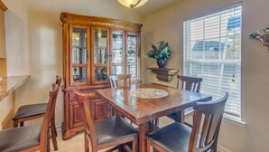Dining - Conway Vacation Rental: 19 Mi to Myrtle Beach! (Conway)