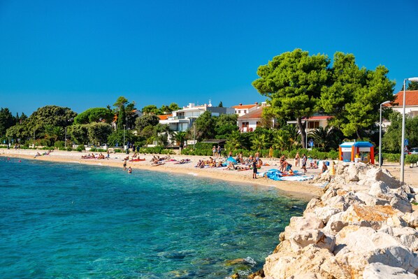 Beach - Deluxe Villa Laura 3a (Novalja)