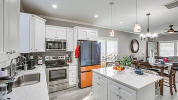 單棟房屋 (3 Bedrooms) | 內部