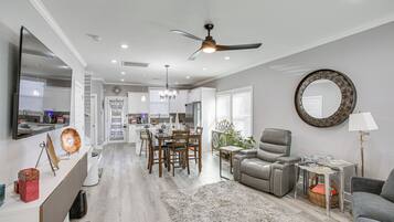 單棟房屋 (3 Bedrooms) | 內部