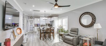 Pet-friendly Gallatin Home w/ Deck, 1 Mi to Town!